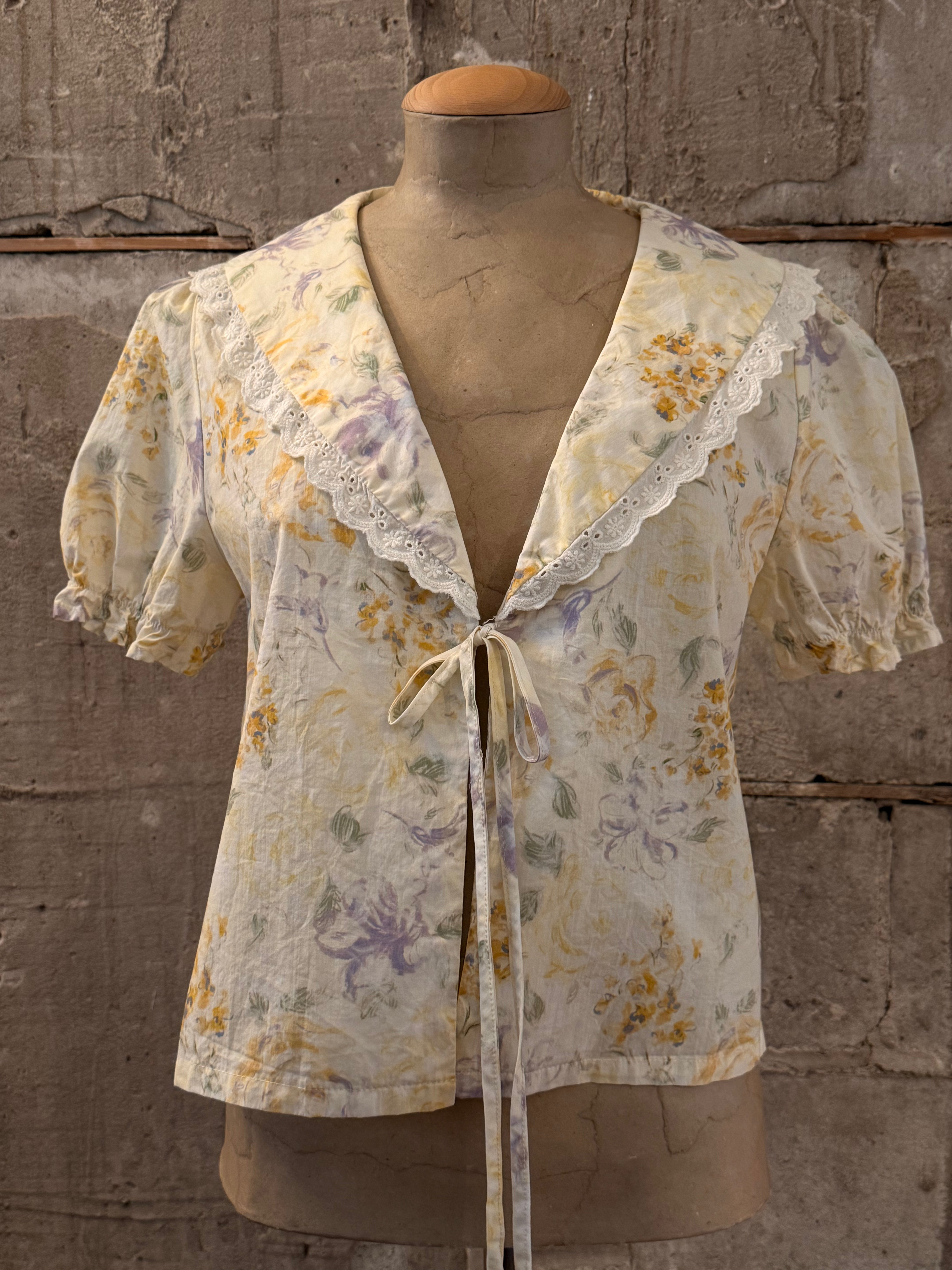 Floral tie-front blouse
