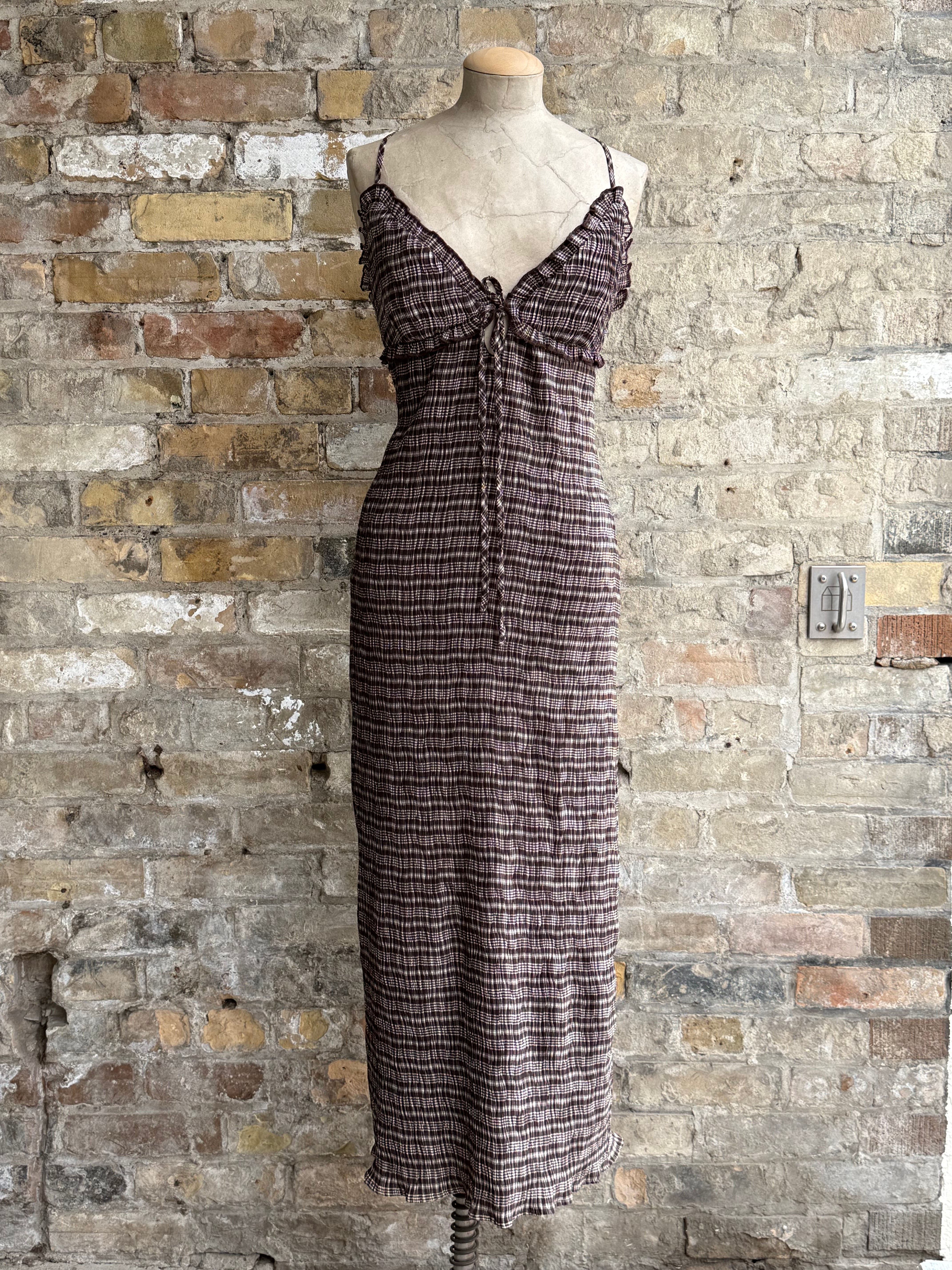 Long brown dress with horizontal lines
